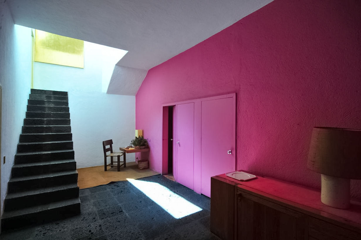 Red Casa Luis Barragan